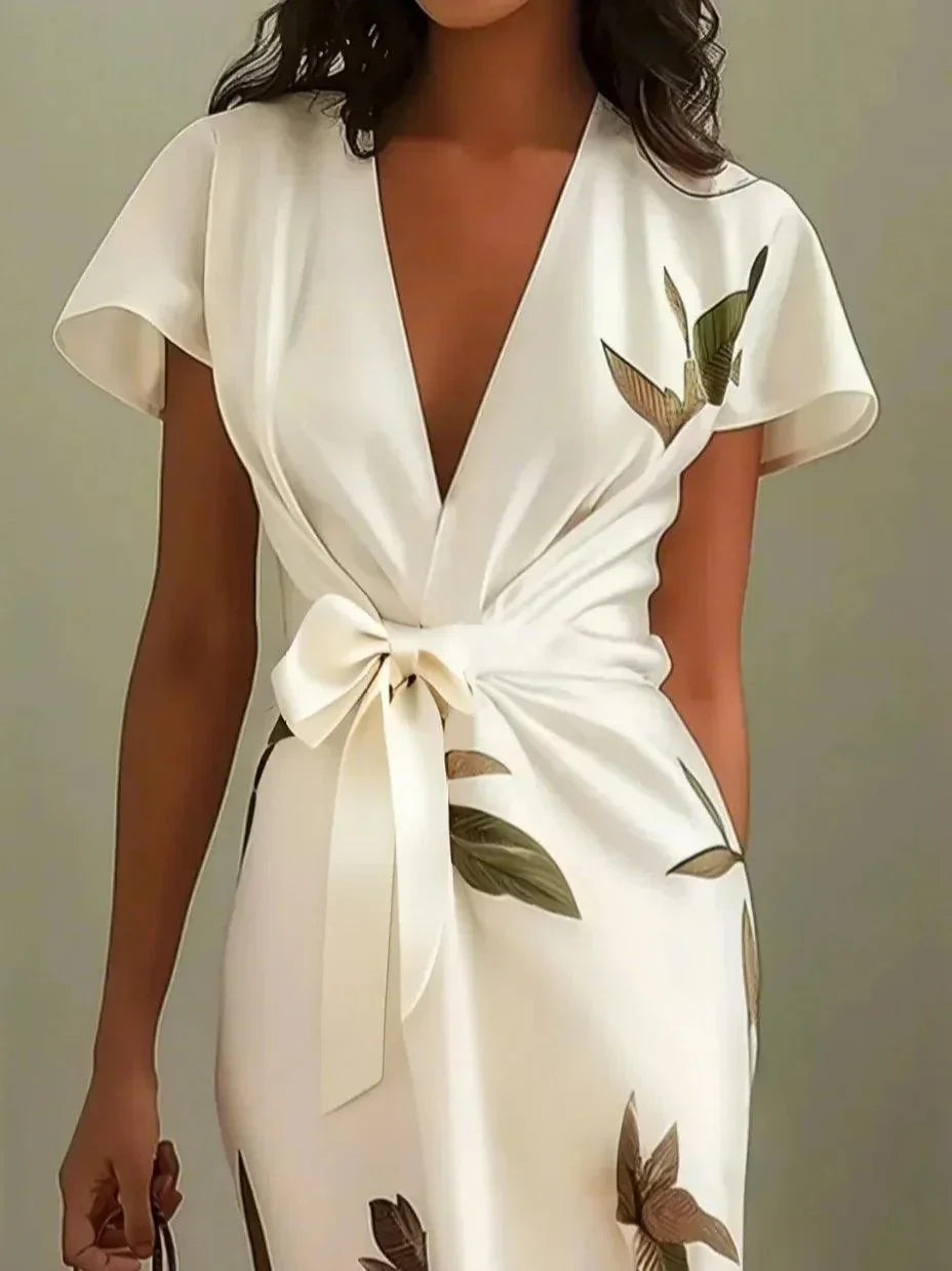 Charlotte I Midi bodycon dress in satin with short sleeves and white leaf pattern