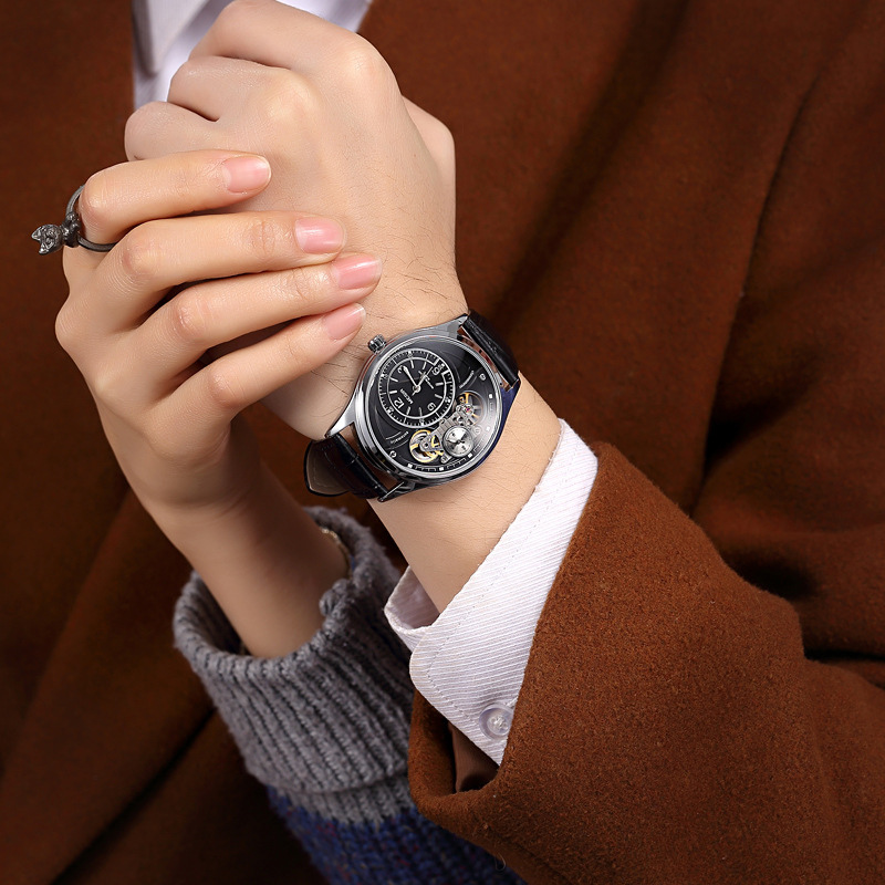 Quartz Analog Watch™ - Olsen & Olsen