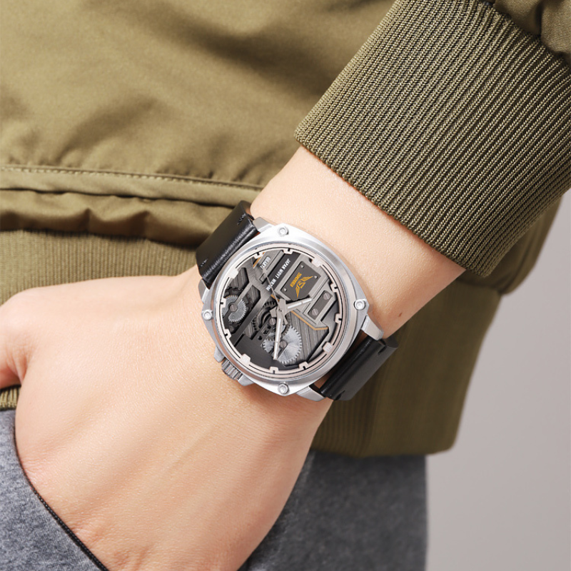 Men's Leather Quartz Watch™ - Olsen & Olsen