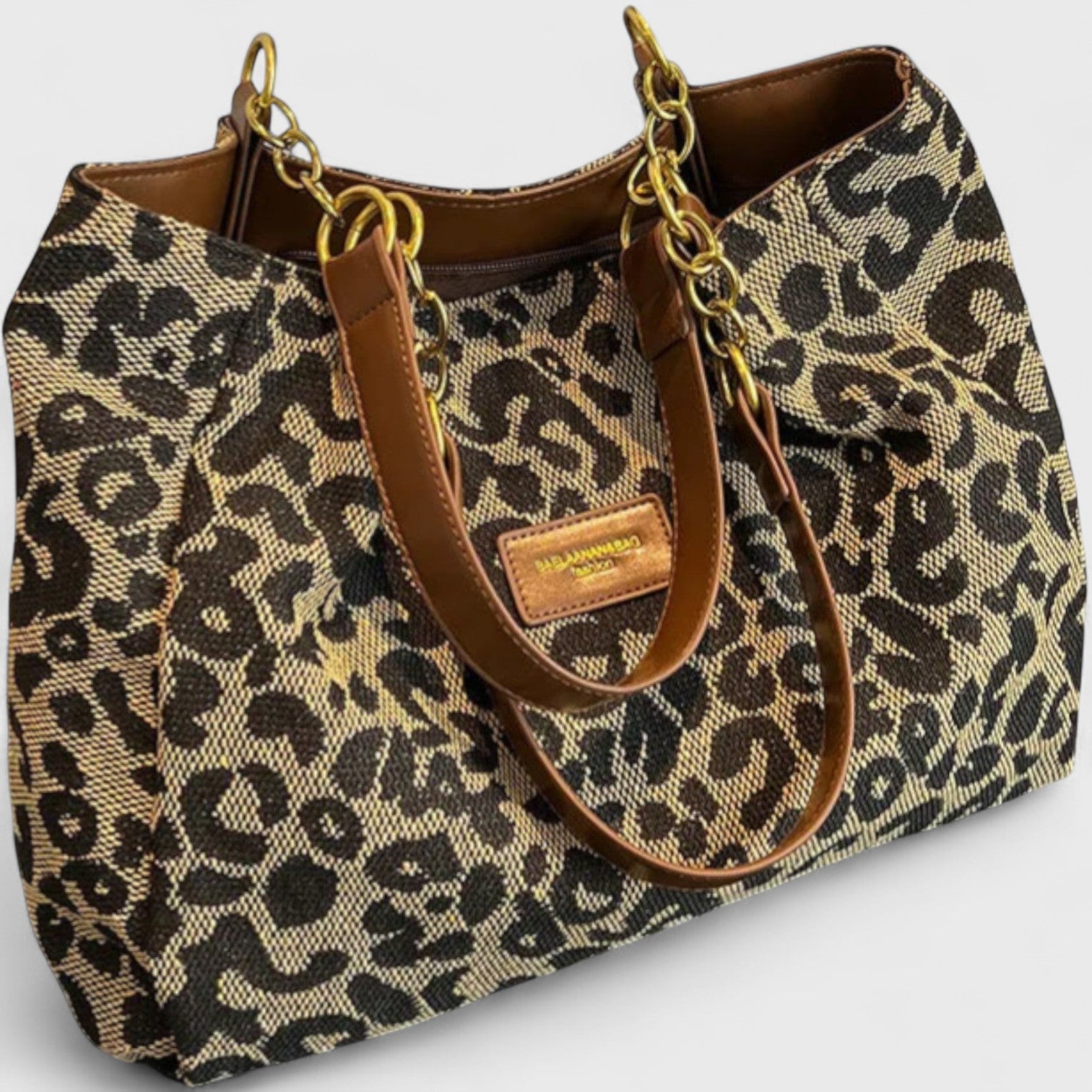 Aundria | Large bag with elegant leopard print