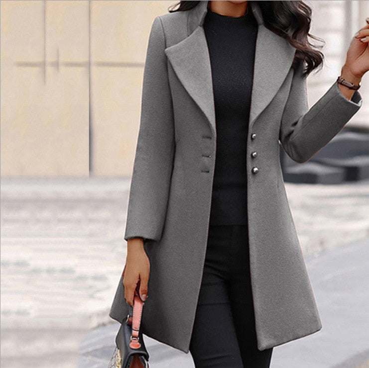 Layla | Women's Buttoned Coat | Sophisticated and Modern