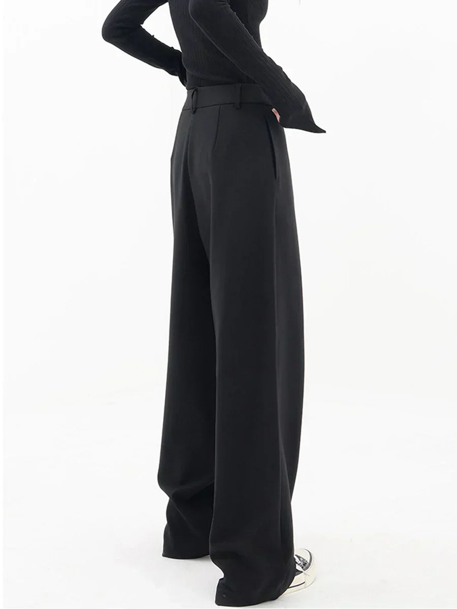 Leja - wide-leg pants with overlapping buttons for women