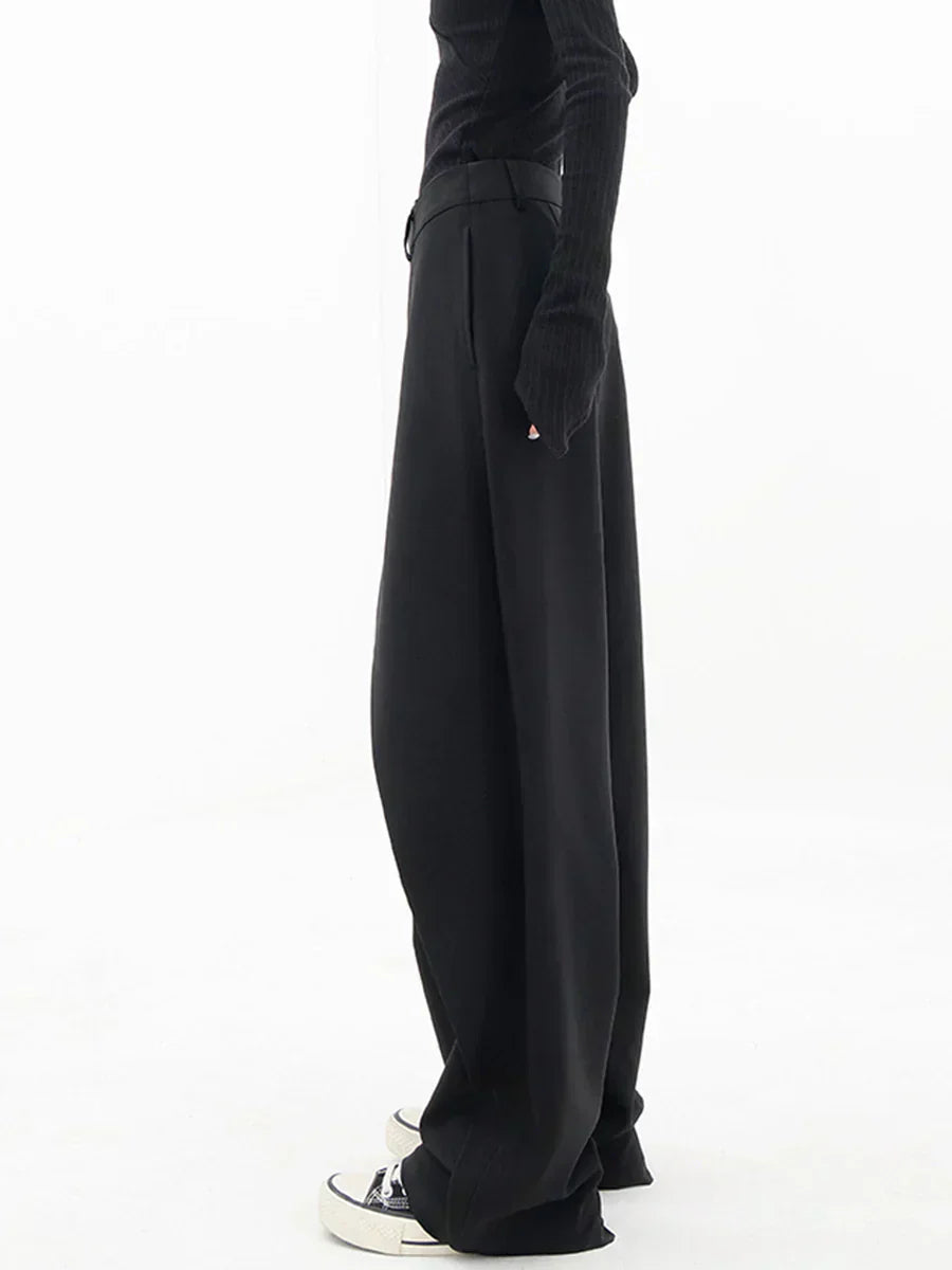 Leja - wide-leg pants with overlapping buttons for women