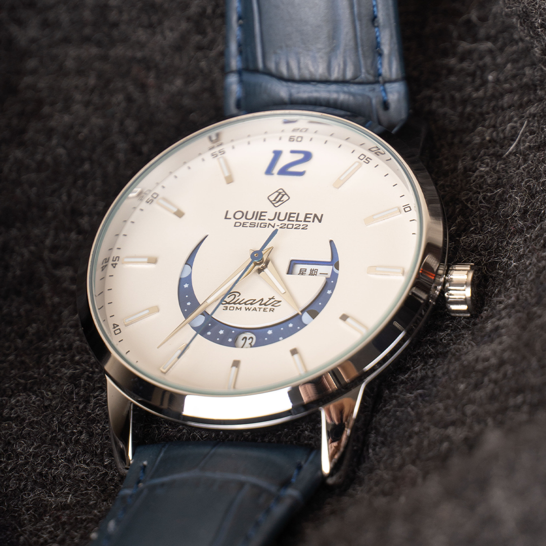 Elegant Luminous Moon Phase Watch™