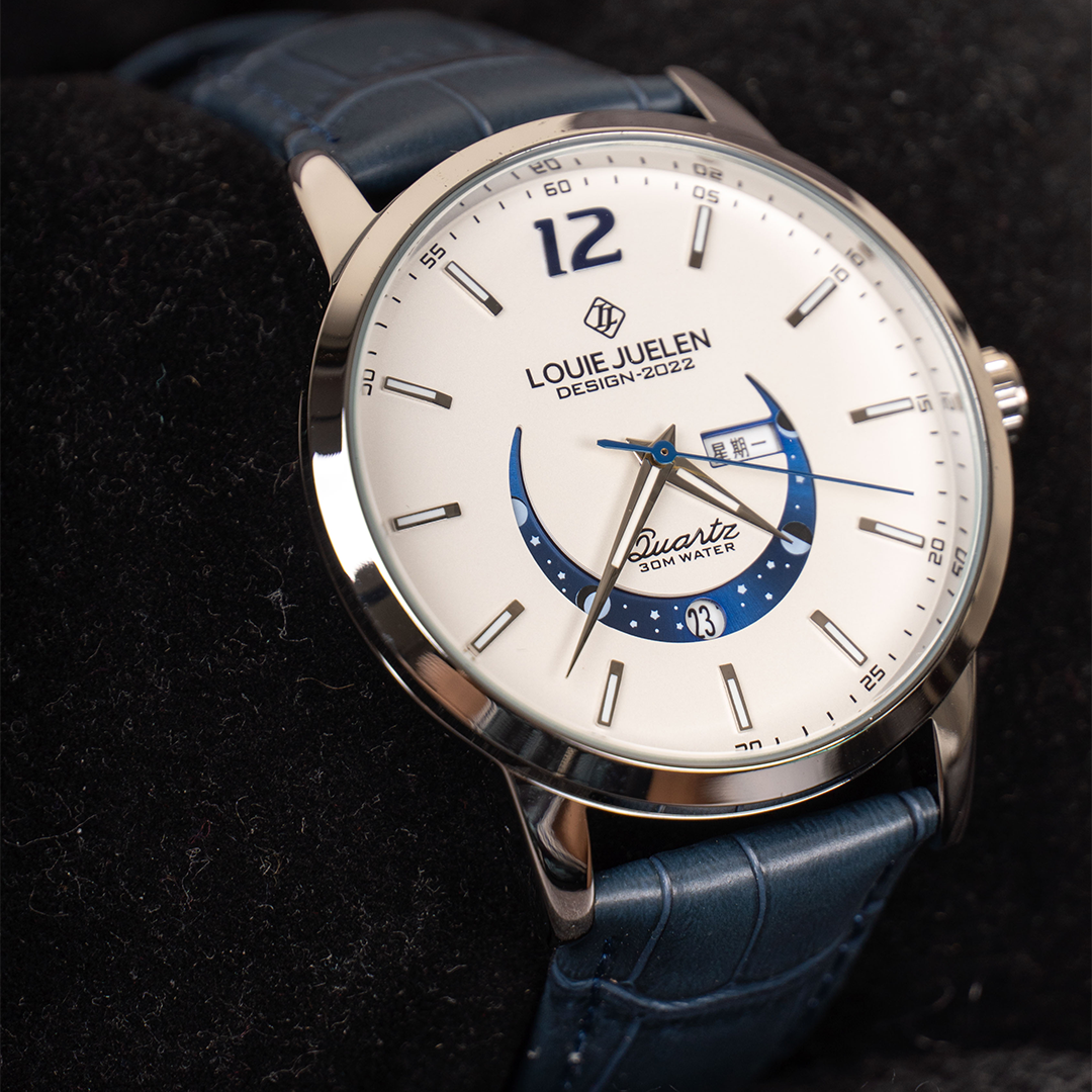 Elegant Luminous Moon Phase Watch™