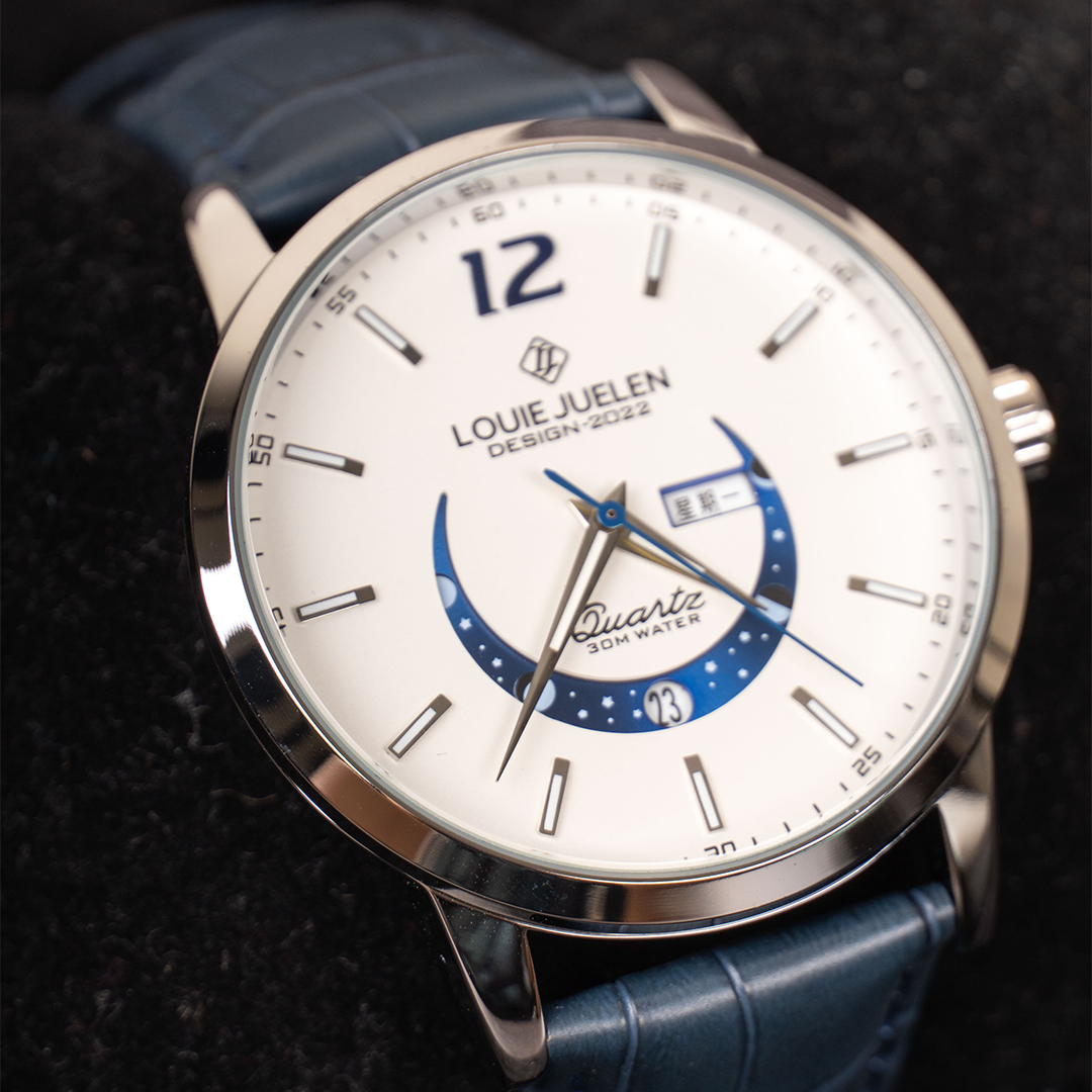 Elegant Luminous Moon Phase Watch™