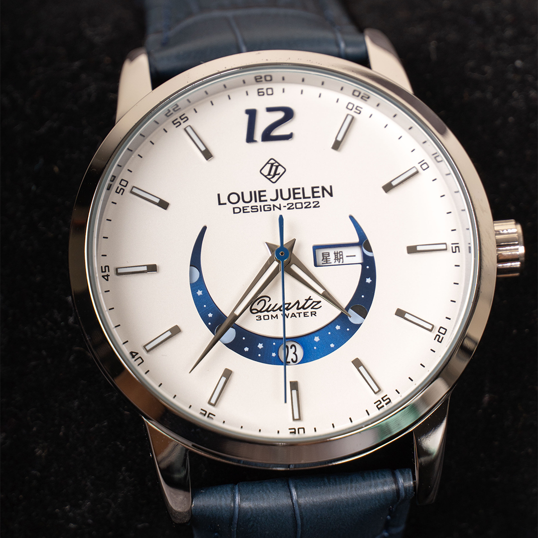 Elegant Luminous Moon Phase Watch™