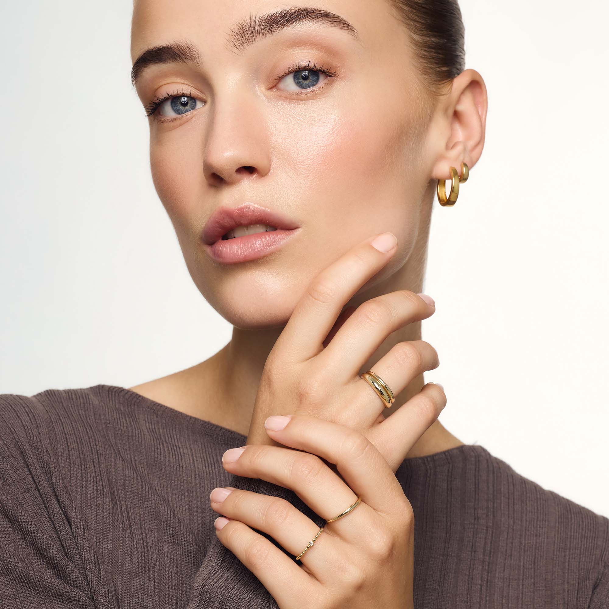 Mary Hoops | Gold