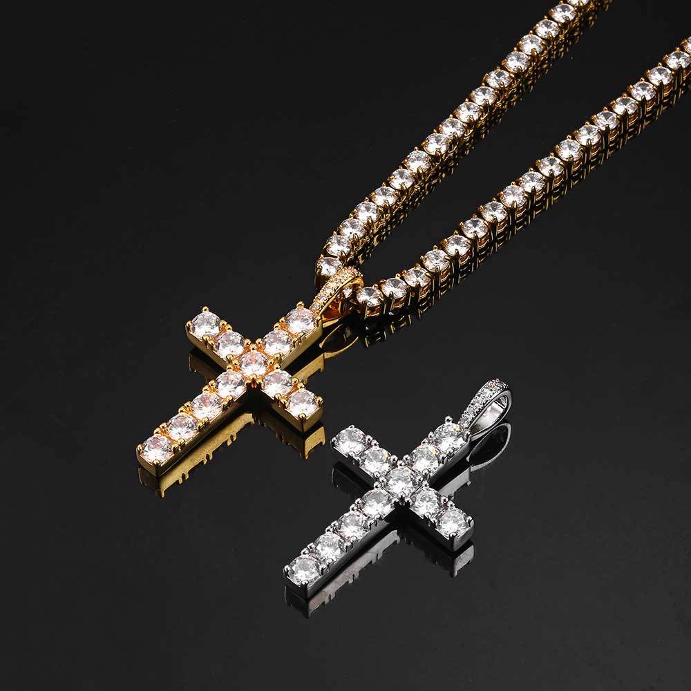 Asia Necklace with Cross | Gold