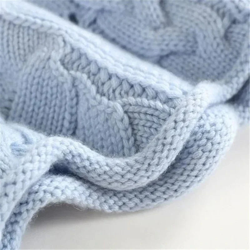 Ksenia – Cashmere Turtleneck with Braided Pattern
