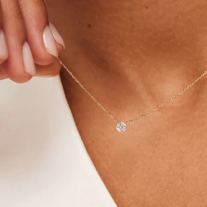 Kira  Necklace with Moissanite Stone | Gold