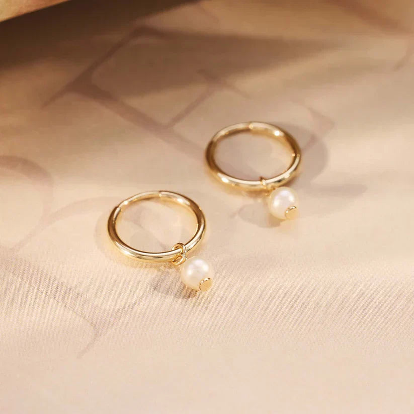 Faye Hoop earrings with crystals | Gold