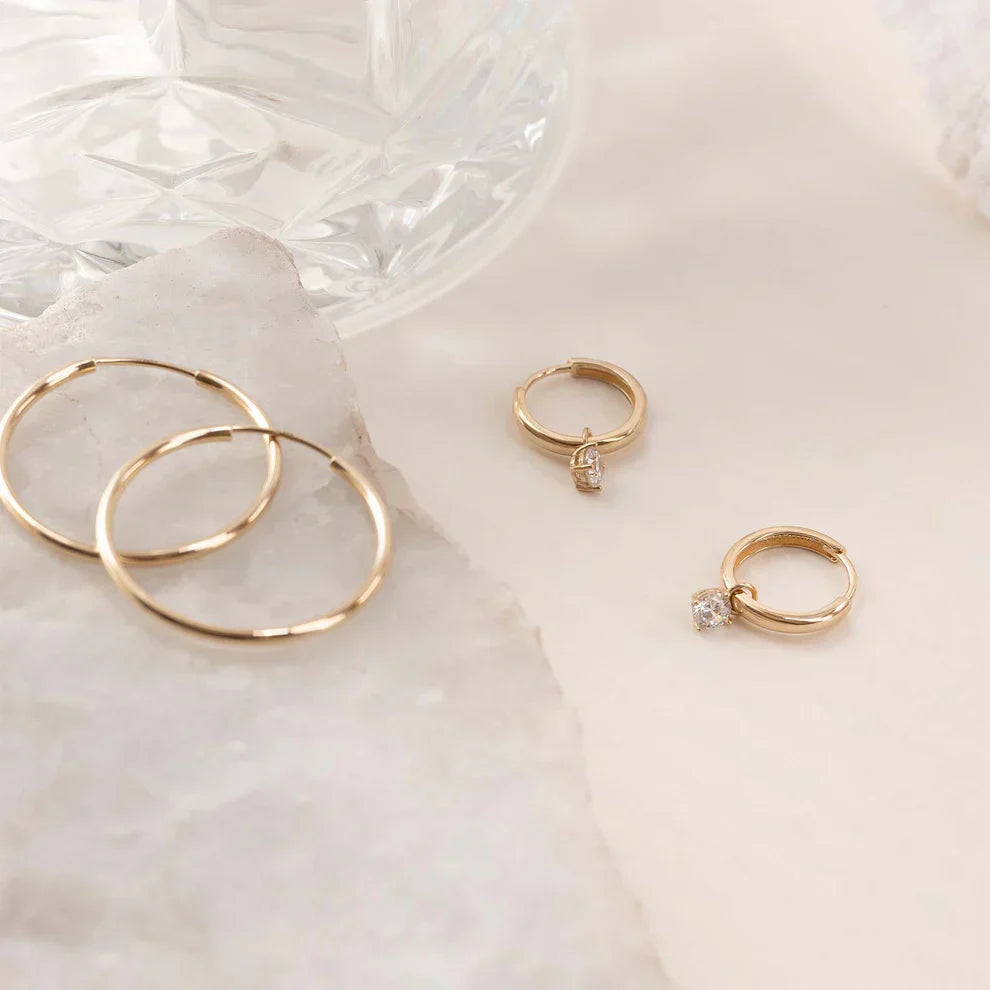 Isla Hoop earrings with Larmes de Lune stones | Gold